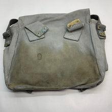Charger l&#39;image dans la galerie, Original British Army / RAF Small Pack &amp; Shoulder Strap Set - WW2 37 Pattern
