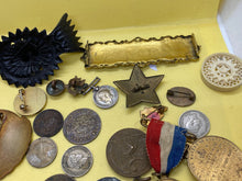 Charger l&#39;image dans la galerie, Interesting Assortment of Medals, Medallions, Badges and Coins etc - Job Lot
