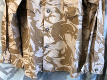 Charger l&#39;image dans la galerie, Genuine British Army Desert DPM Camouflafed Tropical Jacket - Size 42&quot; Chest
