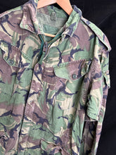 Load image into Gallery viewer, Surplus British Army 68 Pat Woodland DPM Smock Combat Jacket -Size 7 - The Militaria Shop
