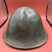 Lade das Bild in den Galerie-Viewer, Original British / Canadian Army WW2 Soldiers Military Combat Mk3 Turtle Helmet
