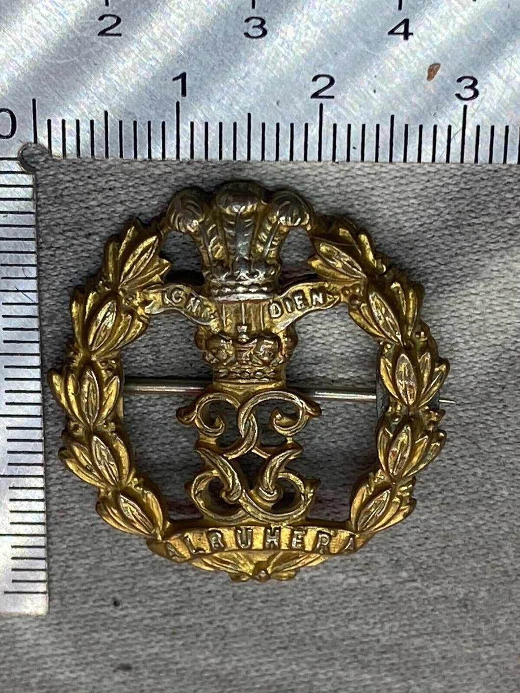 Original WW1 / WW2 British Army Middlesex Regiment Sweetheart Brooch