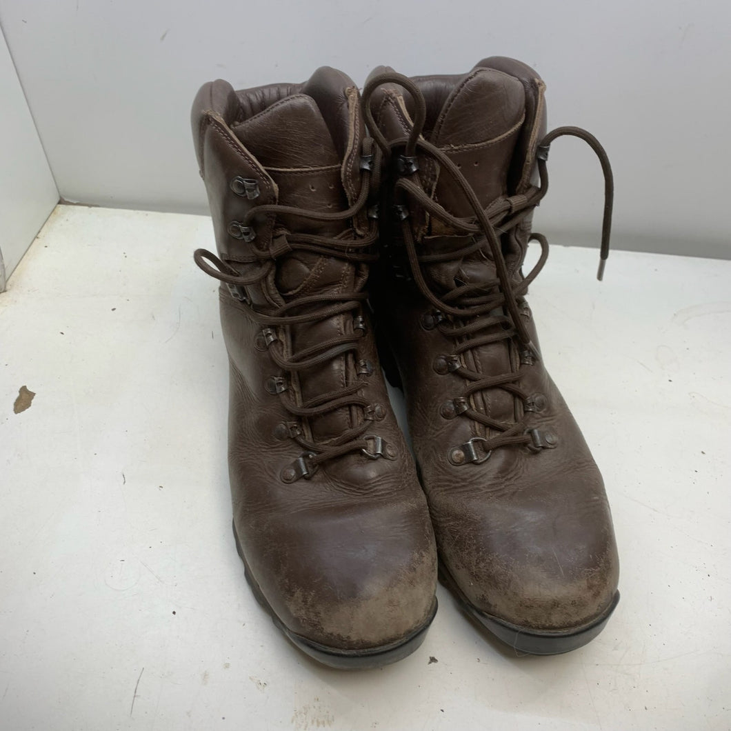 British Army Brown Leather Combat Boots - Irurri - Size 11 M - The Militaria Shop