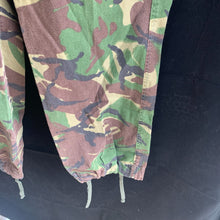 Lade das Bild in den Galerie-Viewer, Originale leichte DPM-Kampfhose im Camouflage-Stil der britischen Armee, Größe 75/68/84 
