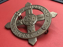 Charger l&#39;image dans la galerie, Original WW1 British Army The Highland Regiment Cap Badge
