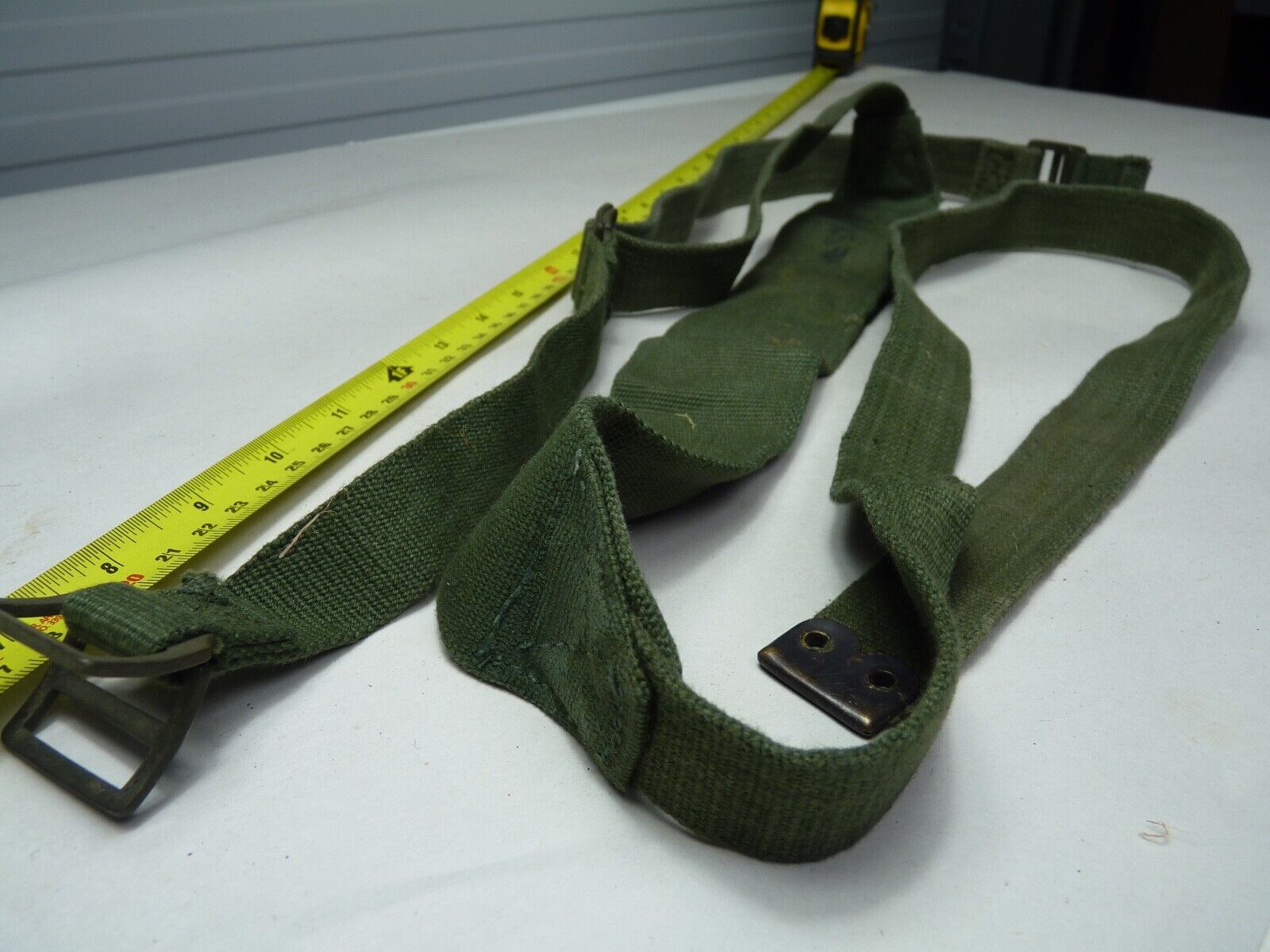 Original WW2 British Army 44 Pattern Shoulder / Extended Equipment Strap - 1945 - The Militaria Shop
