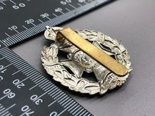 Charger l&#39;image dans la galerie, British Army 8th City of London Regiment Post Office Rifles Cap Badge
