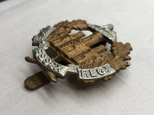 Lade das Bild in den Galerie-Viewer, Original WW2 British Army Cap Badge - The Essex Regiment
