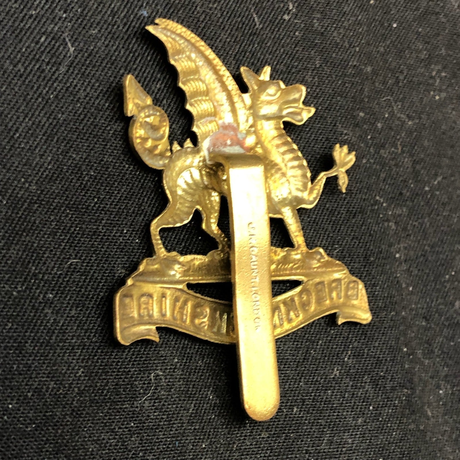Genuine WW2 British Army Brass Cap Badge - Royal Berkshire Regiment - The Militaria Shop