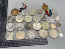 Load image into Gallery viewer, Original Group of Commemorative British Coins &amp; Medals etc
