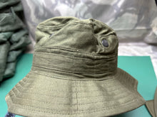 Load image into Gallery viewer, Original British Army WW2 Pattern 1950s Boonie Jungle Hat - New Old Stock 6 1/2
