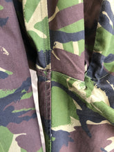 Charger l&#39;image dans la galerie, Vintage British Army DPM Lightweight Combat Trousers - Size 75/68/84
