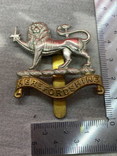 Load image into Gallery viewer, British Army WW1/ WW2 Hertfordshire Regiment Cap Badge
