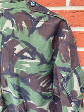 Charger l&#39;image dans la galerie, Genuine British Army DPM Camouflaged Combat Smock Jacket - Size 180/96
