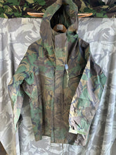 Charger l&#39;image dans la galerie, Genuine British Army DPM Waterproof Jacket Smock - 180/100
