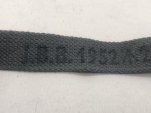 Charger l&#39;image dans la galerie, Original British Army / RAF Equipment Strap / Large Pack Strap - WW2 37 Pattern
