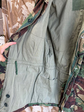 Load image into Gallery viewer, Genuine British Army 1968 Pattern DPM Combat Smock - Size 4 - 38&quot; Chest
