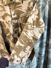 Charger l&#39;image dans la galerie, Genuine British Army Desert DPM Camouflaged Tropical Combat Jacket - 170/104
