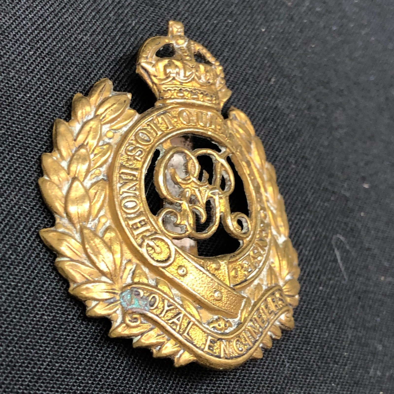 Original WW1 British Army Cap Badge - Royal Engineers - George V - The Militaria Shop