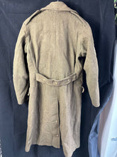 Charger l&#39;image dans la galerie, Original WW2 British Army Royal Engineers Sergeants Greatcoat - 40&quot; Chest
