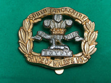 Lade das Bild in den Galerie-Viewer, British Army WW1 South Lancashire Prince of Wales Volunteers Regiment Cap Badge
