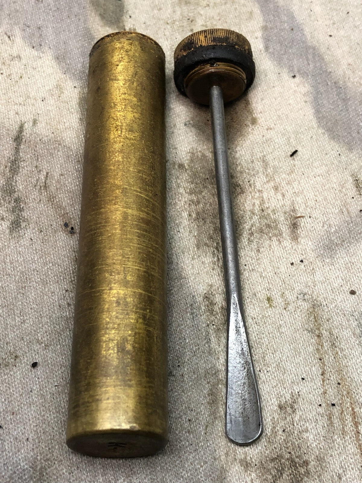 Original WW1 British Army SMLE Enfield Brass Oil Bottle - P-H Maker Marked - The Militaria Shop