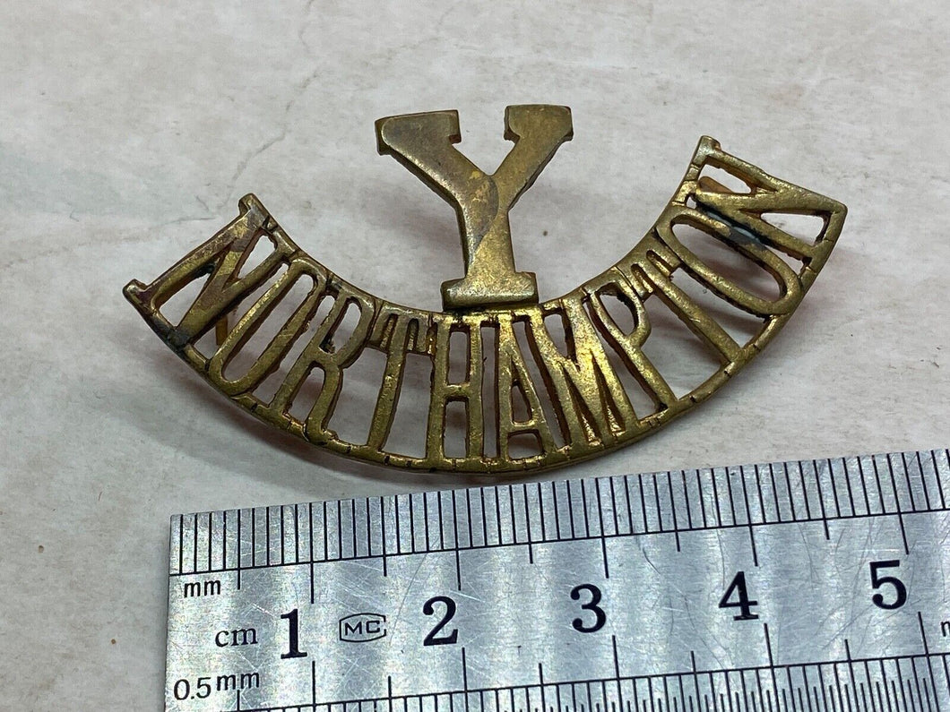 Original WW1 British Army Northampton Yeomanry Brass Shoulder Title