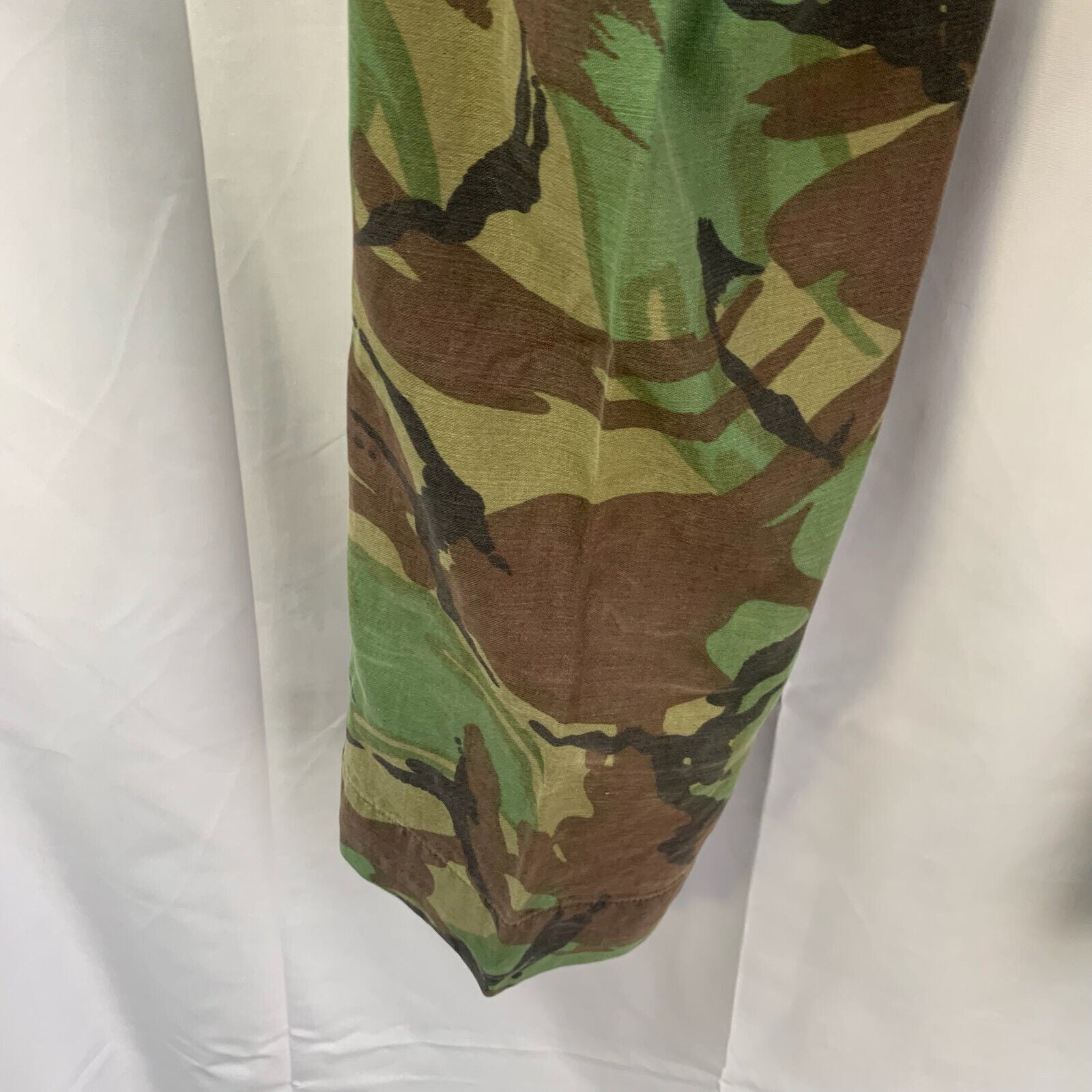 Genuine British Army 68 Pattern DPM Jungle Camouflaged Trousers - Size 28" Waist - The Militaria Shop