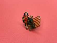 Charger l&#39;image dans la galerie, Genuine Pratt &amp; Whitney Dependable Engines US Flag Pin Military Tie Lapel Hat
