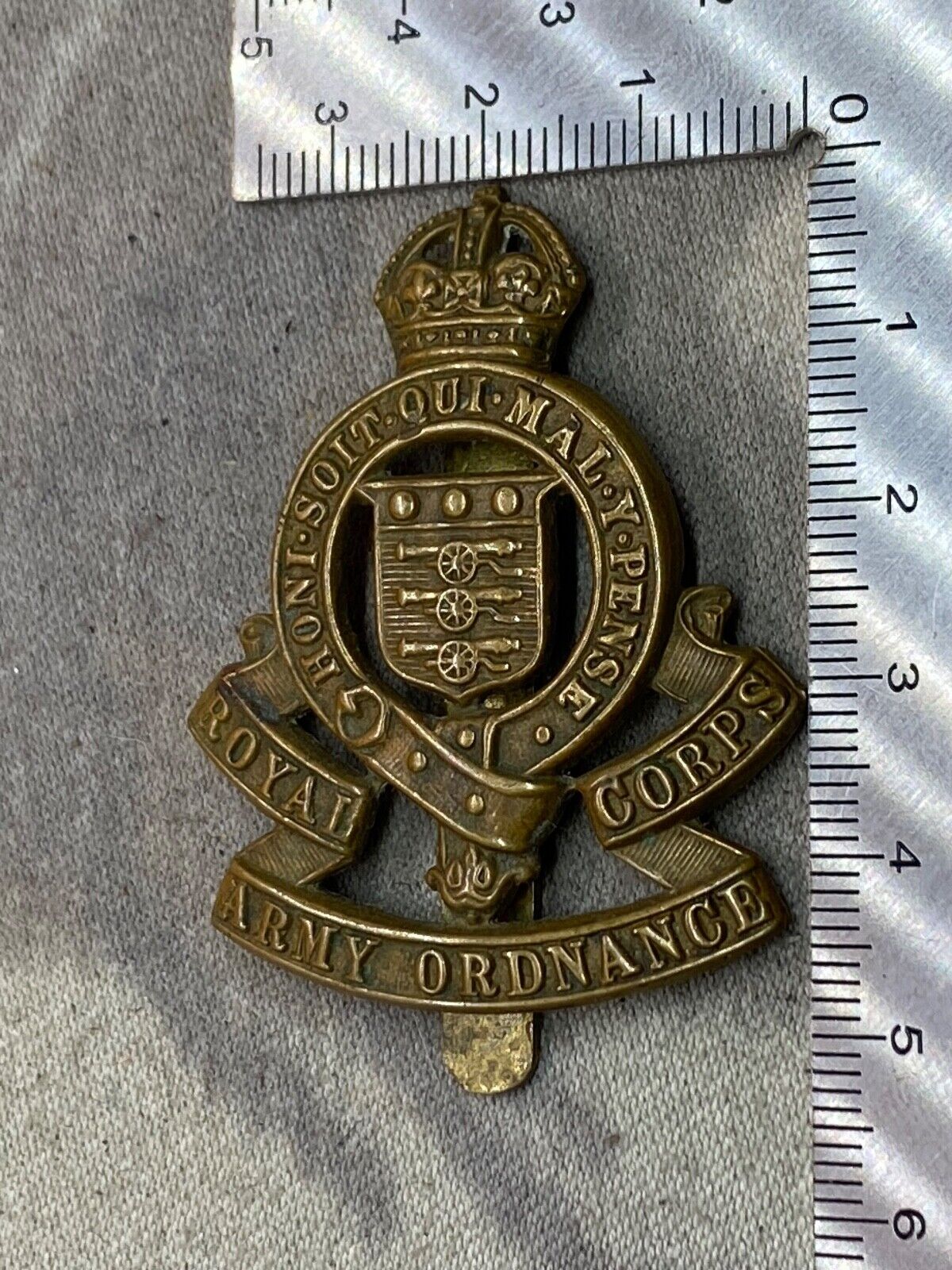 Original WW1 / WW2 British Army - Royal Army Ordnance Corps Cap Badge ...