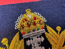 Charger l&#39;image dans la galerie, British Royal Navy Bullion Embroidered Blazer Badge
