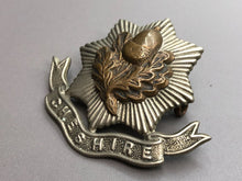 Lade das Bild in den Galerie-Viewer, Original WW1 British Army Cheshire Regiment Cap Badge
