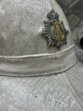 Charger l&#39;image dans la galerie, Original British Army Drummers / Bandsman Helmet - Victorian Era Badge
