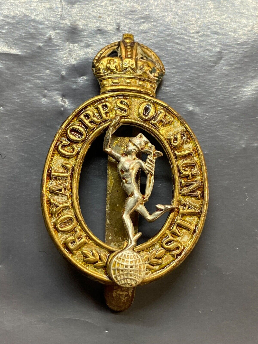 Original WW2 British Army Royal Corps of Signals Cap Badge