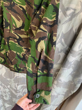 Charger l&#39;image dans la galerie, Genuine British Army DPM Lightweight Combat Jacket - Size 160/96
