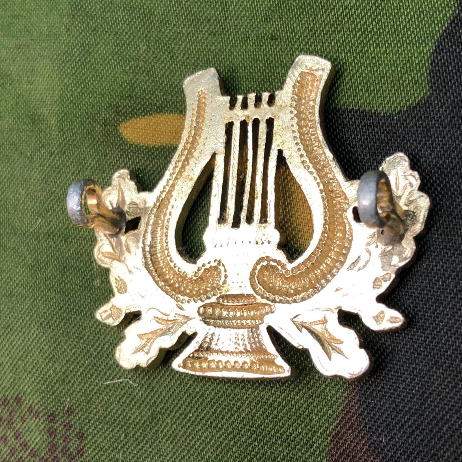 Original British Army Regimental Cap Badge - Bandsman Lyre - The Militaria Shop