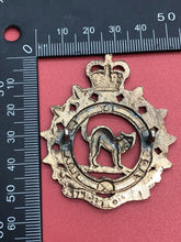 Charger l&#39;image dans la galerie, Genuine Canadian Army Ontario Regiment Cap Badge
