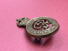 Load image into Gallery viewer, Original WW1 British Army Cap Badge - Royal Horse Guards - George V Kings Crown
