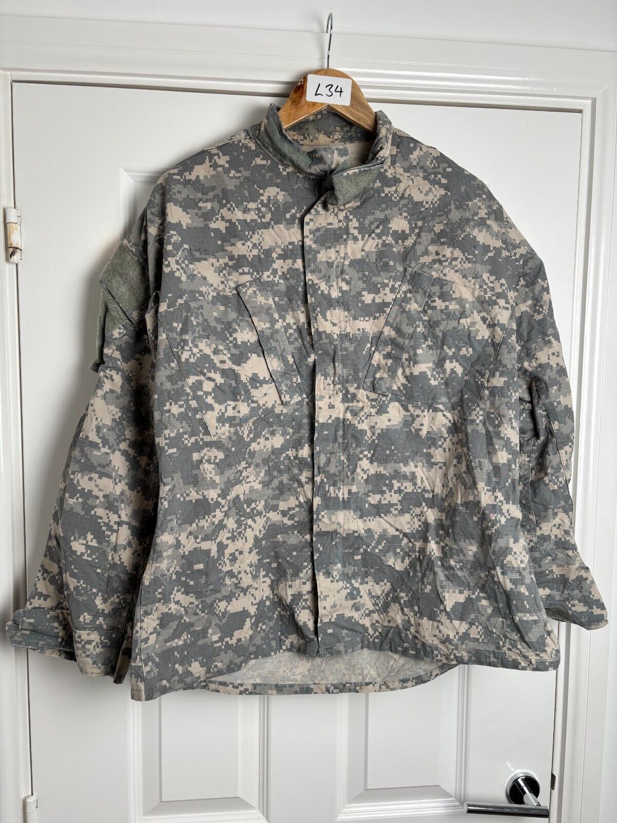 Surplus US Army ACU Combat Uniform Jacket-Medium Regular - The Militaria Shop