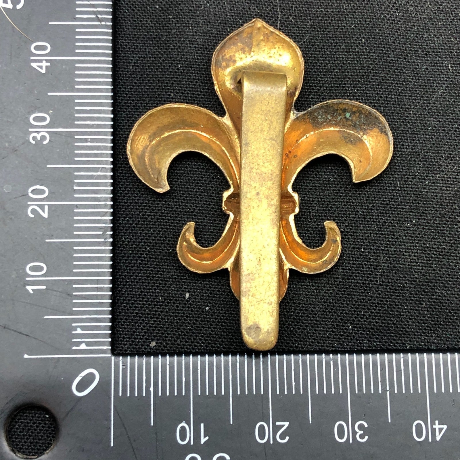Original WW2 British Army Cap Badge - Manchester Regiment - The Militaria Shop
