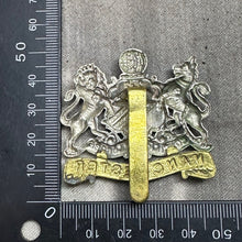 Charger l&#39;image dans la galerie, Original WW2 British Army Cap Badge - Manchester Regiment
