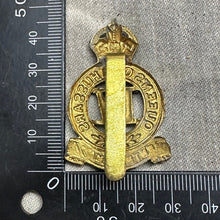 Charger l&#39;image dans la galerie, Original WW2 British Army Cap Badge - 4th Queen&#39;s Own Hussars King&#39;s Crown
