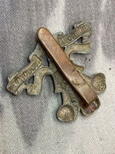 Charger l&#39;image dans la galerie, Original WW1 British Army Glamorgan Yeomanry Cap Badge
