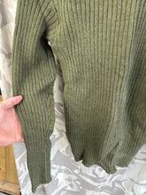 Load image into Gallery viewer, Genuine British Army Man&#39;s Heavy Jersey Olive Drab Pull Over - Size 33&quot; Chest
