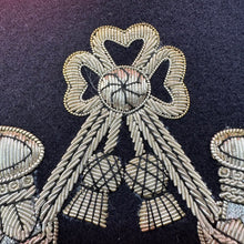 Charger l&#39;image dans la galerie, British Army Bullion Embroidered Blazer Badge - Light Infantry
