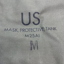 Charger l&#39;image dans la galerie, Genuine US Army Vietnam War M25A1 Tank Crew Gas Mask Carrying Bag
