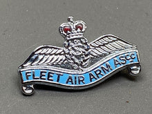 Charger l&#39;image dans la galerie, Original British Royal Navy Fleet Air Army Association Membership Badge
