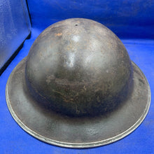 Lade das Bild in den Galerie-Viewer, Original WW2 British Army Mk2 Brodie Combat Helmet
