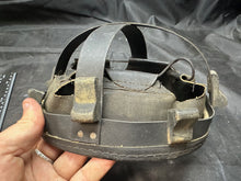 Charger l&#39;image dans la galerie, Original WW2 British Army Mk2 Helmet Liner - Size 7 1/4 - 1939 Dated
