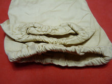 Load image into Gallery viewer, Original WW2 British Army Gunners Winter White Gloves - Dated 1942
